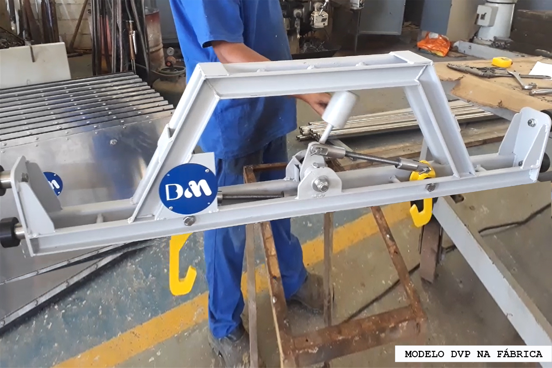 Viga pescadora para comportas da fabricante Dim Engenharia